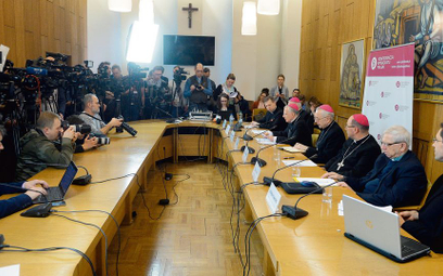 Po zorganizowanej 14 marca konferencji prasowej, na której biskupi przedstawili dane o pedofili w po