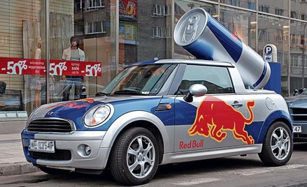 Leasing może być realizowany na dwa sposoby: jako świadczenie usługi lub jako dostawa towarów