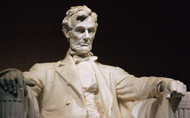Nikt tak bardzo nie podzielił Amerykanów jak Abraham Lincoln. Żaden amerykański prezydent nie budził