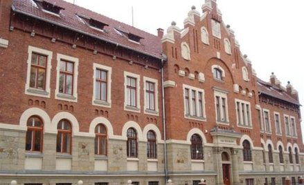 Sąd Rejonowy w Myślenicach. Sędzia wydziału rodzinnego zażądała od matki pięcioletniej dziewczynki z
