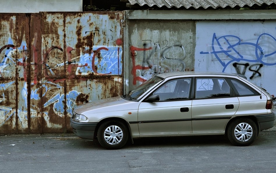 Stare auto będzie automatycznie wyrejestrowane. Ukłon w stronę niepłacących OC