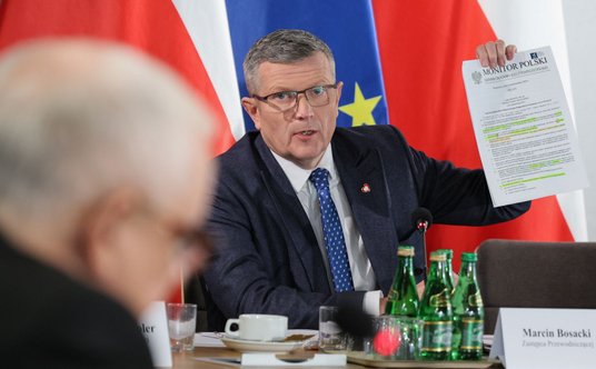 Poseł KO Marcin Bosacki podczas posiedzenia komisji śledczej ds. Pegasusa