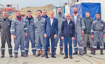 Premier Donald Tusk podkreśla strategiczne znaczenie miedzi dla polskiej gospodarki i bezpieczeństwa