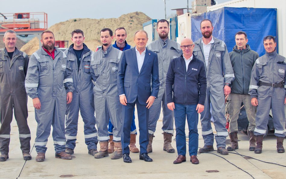 Premier Donald Tusk podkreśla strategiczne znaczenie miedzi dla polskiej gospodarki i bezpieczeństwa