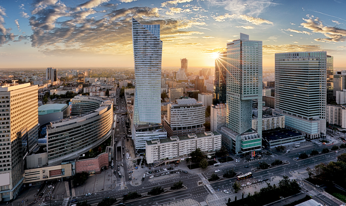 Economia globală este din nou pe drumul cel bun.  Organizația pentru Cooperare și Dezvoltare Economică recomandă creșterea ratelor dobânzilor în Polonia
