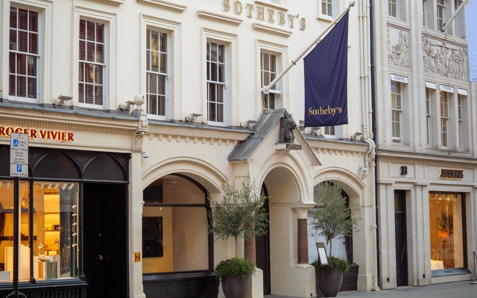 Dom aukcyjny Sotheby’s ma swoją gwiazdę – licytatorkę Phylilis Kao.