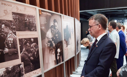 Jaroslaw Sellin na wystawie poświęconej rotmistrzowi Pileckiemu w Muzeum II Wojny Światowej (zdjęcie