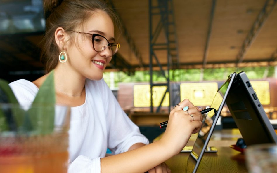 Przybywa doświadczonych specjalistów wśród freelancerów