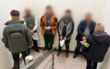 Podczas sprawdzania dokumentów w jednym z hosteli okazało się, że sześciu lokatorów przebywa w Polsc