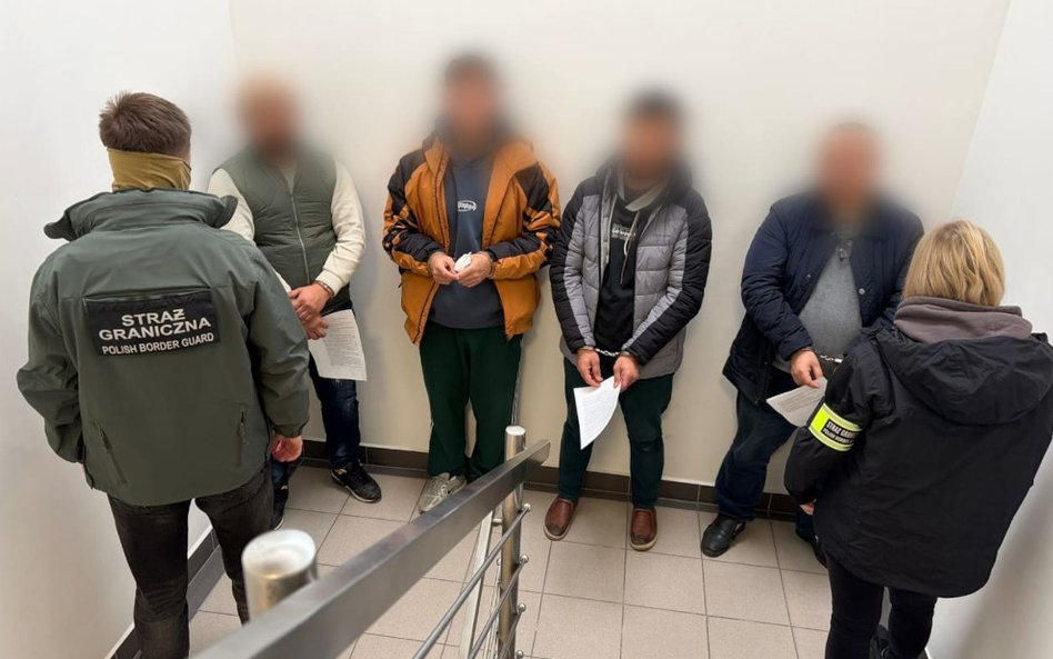 Podczas sprawdzania dokumentów w jednym z hosteli okazało się, że sześciu lokatorów przebywa w Polsc