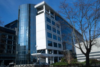 Gmach Alior Banku przy Towarowej na sprzedaż