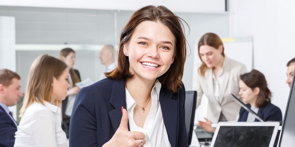 Zawodowy autosabotaż. Psycholog wyjaśnia, co utrudnia kobietom robienie kariery