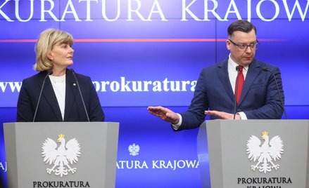 Rzecznik prasowa Prokuratora Generalnego Anna Adamiak (L) i rzecznik Prokuratury Krajowej Przemysław