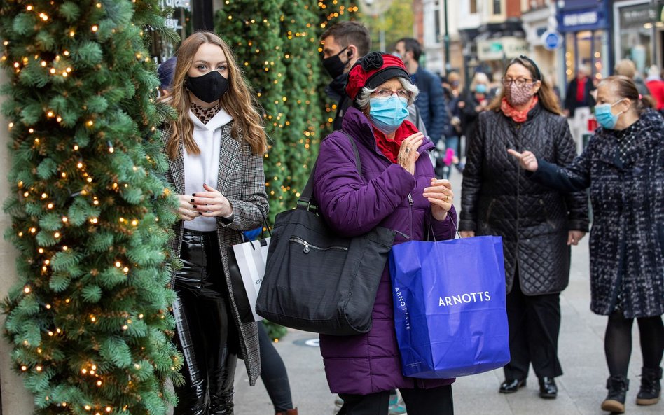 Epidemia w Polsce - raport Ministerstwa Zdrowia. Ponad 12 tysięcy nowych zakażeń. Zmarły 502 osoby