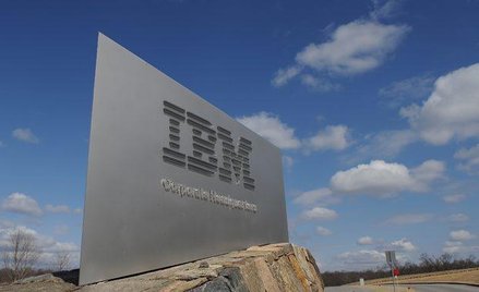 IBM planuje w ciągu pięciu lat, do 2015 r., skupić swoje papiery za 50 mld dol.