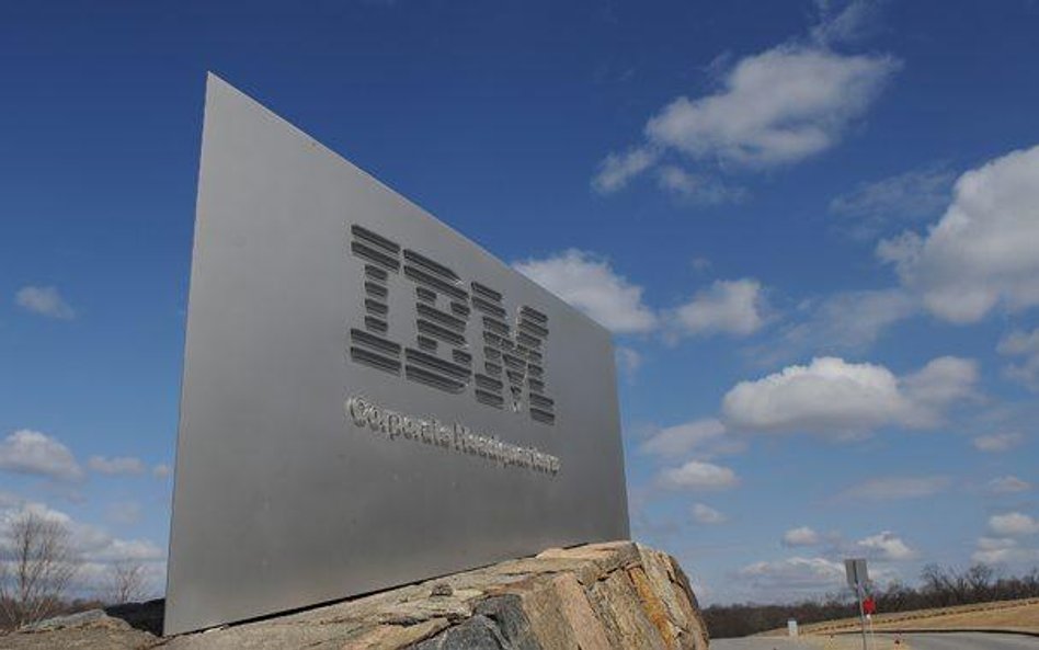 IBM planuje w ciągu pięciu lat, do 2015 r., skupić swoje papiery za 50 mld dol.