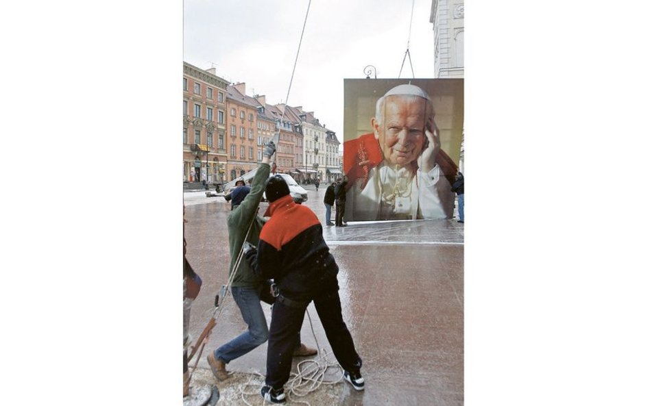 Przygotowania do obchodów trzeciej rocznicy śmierci papieża. Warszawa, marzec 2008