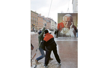 Przygotowania do obchodów trzeciej rocznicy śmierci papieża. Warszawa, marzec 2008