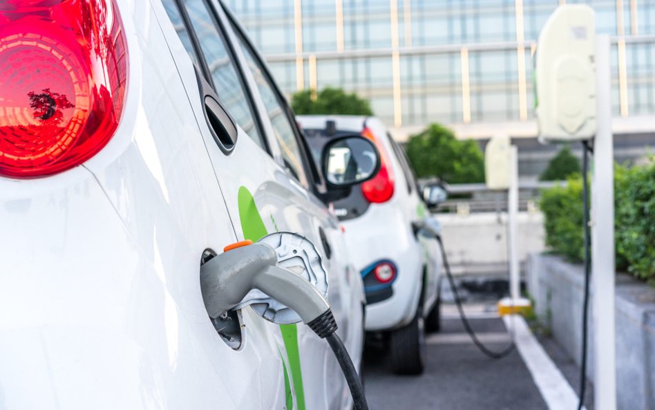 Ostatnia prosta wyścigu po dopłaty do e-aut