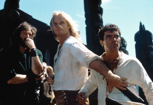 Vladimir Kulich jako wódz wikingów Buliwyf i Antonio Banderas w roli Ahmada ibn Fadlana („Trzynasty 