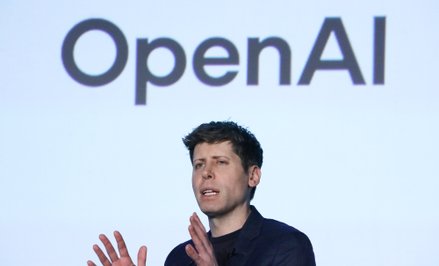 Szef OpenAI Sam Altman celuje w bilionową wycenę firmy