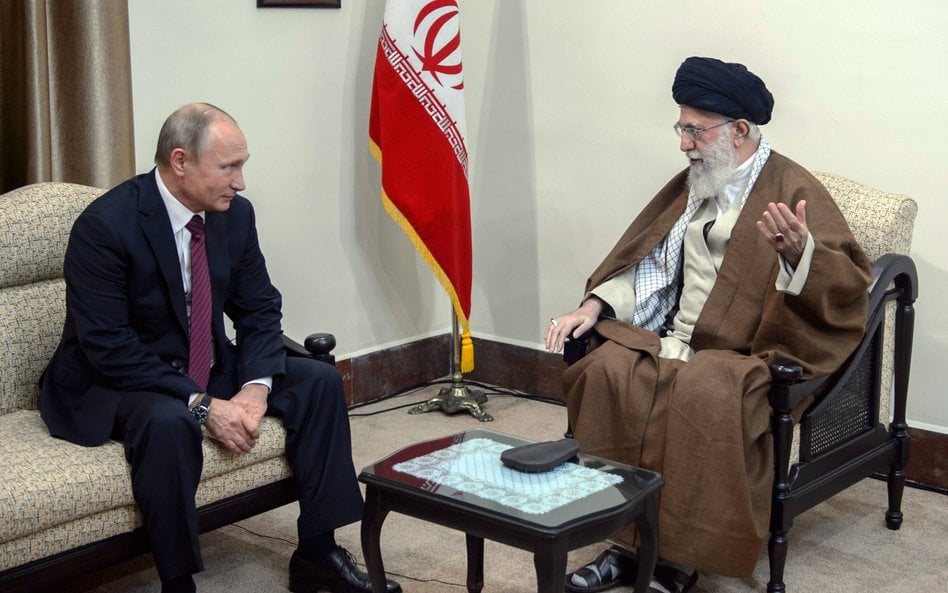 Władimir Putin i Ali Chamenei, fotografia z 2017 r.