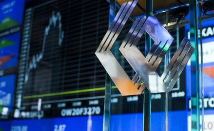 Inwestorzy realizują zyski