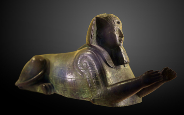 Faraon Apries przedstawiony pod postacią Sfinksa