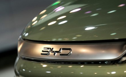 The New York Times: Koncerny samochodowe kuszą Chińczyków