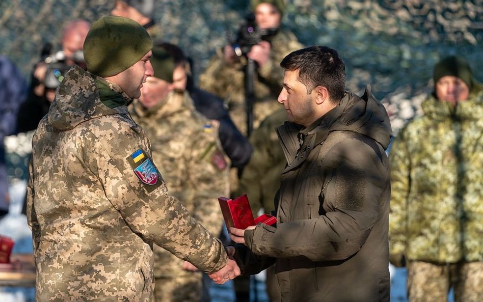 Ukraina: Przed spotkaniem z Putinem Zełenski pojechał na front