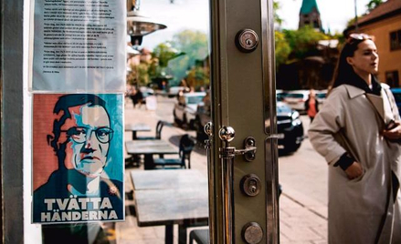 Myj ręce! – nawołuje z plakatu Anders Tegnell, główny epidemiolog Szwecji, celebryta