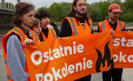 Aktywiści grupy Ostatnie Pokolenie