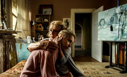 „Zbliżenia" to kolejny po „Pręgach" i „Senności" film, nad którym Magdalena Piekorz pracowała z Wojc