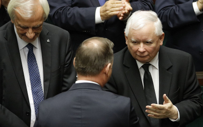 Jarosław Kaczyński dał sygnał służbom, prokuraturze i sądom, żeby jego ludźmi się nie zajmowali