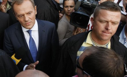 Kibice o spotkaniu z Tuskiem: Słupki poparcia lecą, to teraz chce rozmawiać