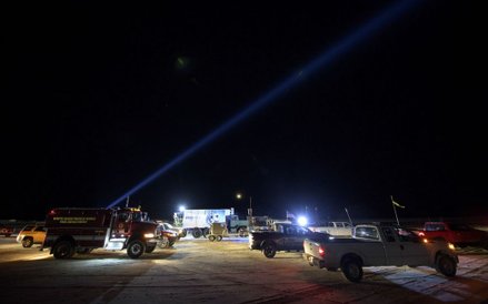 Obserwowanie wracającej na ziemię kapsuły ułatwiało światło szperacza