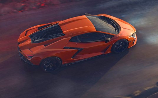 Lamborghini Revuelto