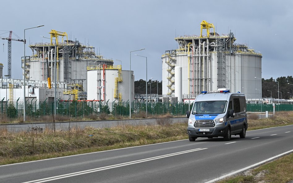 Terminal LNG w Świnoujściu z drogą, która będzie podlegać zakazowi poruszania się