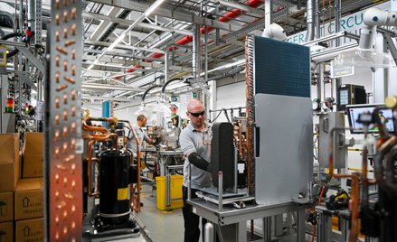 Odczyty PMI gorsze od oczekiwań