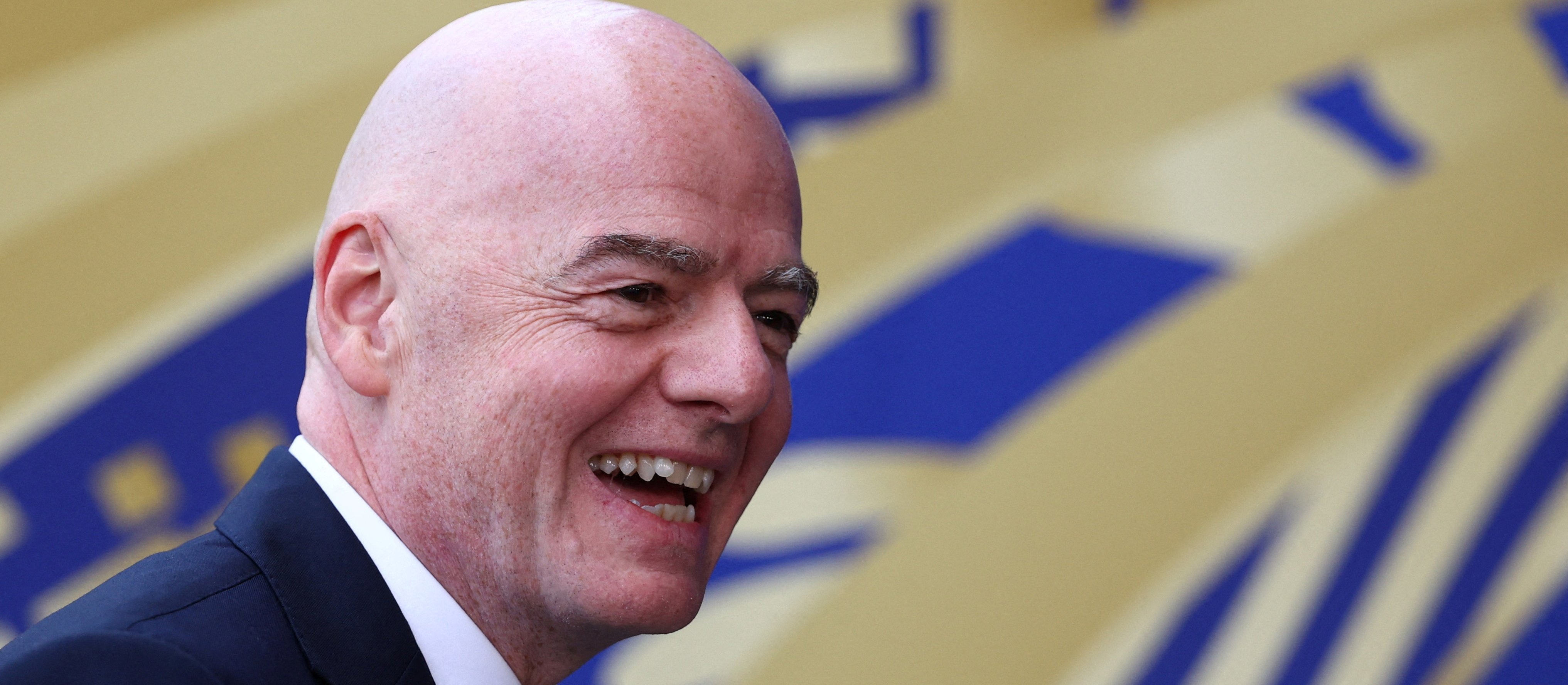 Gianni Infantino przeprasza za błędy, ale też ostrzega. „Nie będzie tolerancji dla ataków”