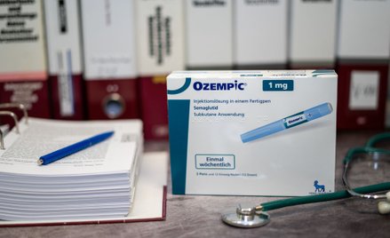 GIF pokazał oryginalny i fałszywy Ozempic. Zaleca czujność