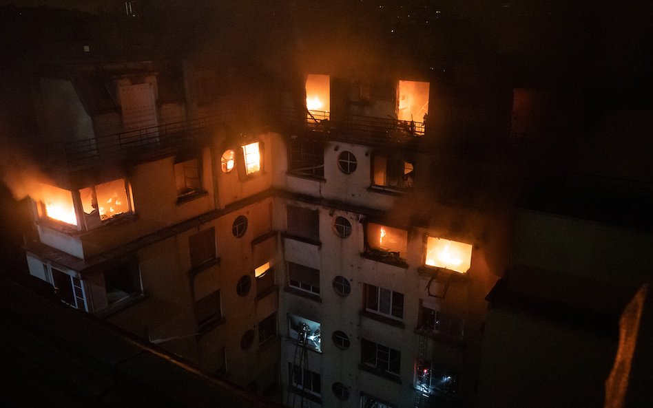 Tragiczny pożar w Paryżu. Spłonęło dziesięć osób