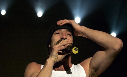 Jego wersja reggae jest wesoła, słoneczna i taneczna. Rzadko pojawiają się w niej elementy dancehall