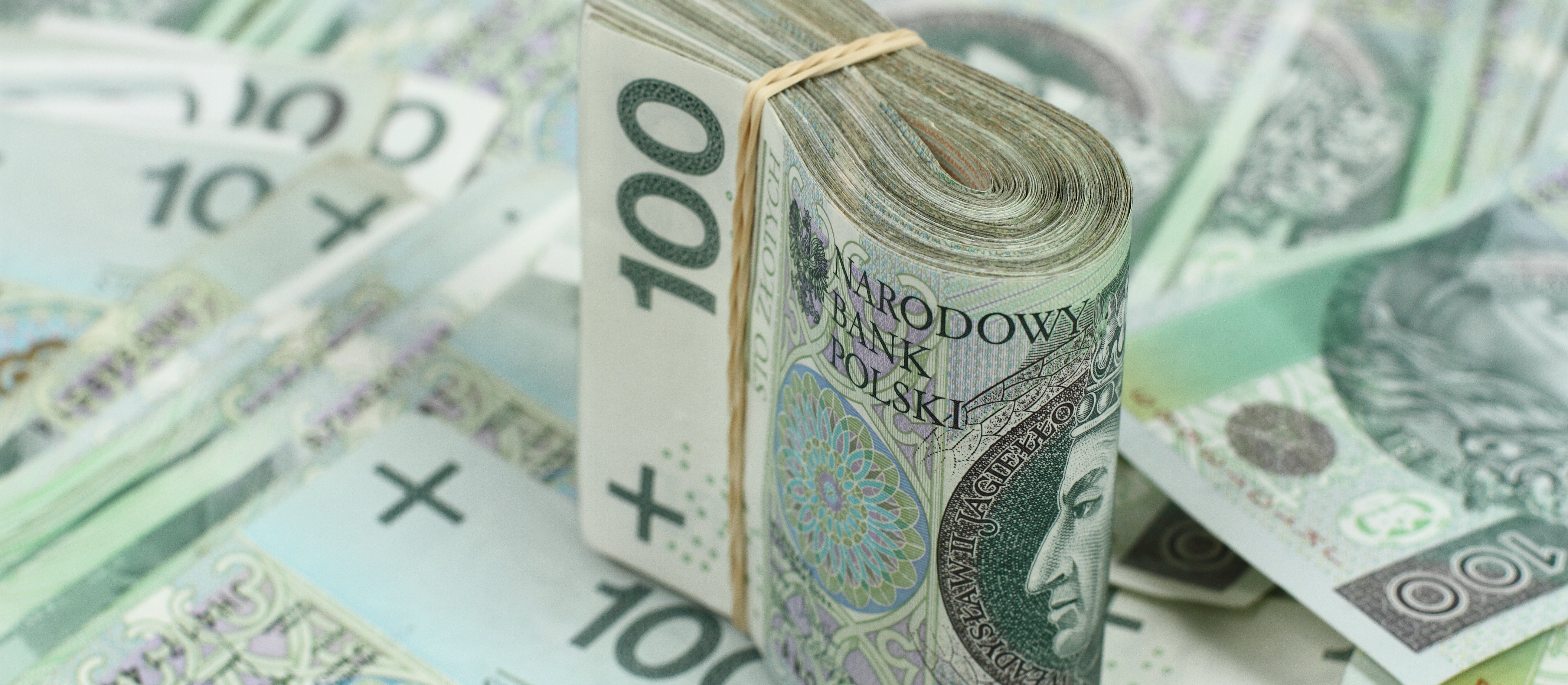 Polacy uciekają od drogich kredytów ze stałą stopą. Co na to banki?