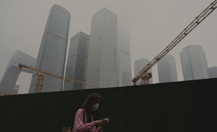 Świat stoi już jedną nogą w recesji