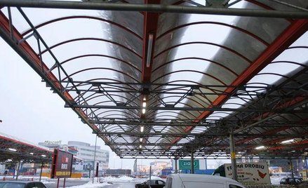 Od parkingu na dachu budynku gmina nie naliczy podatku