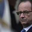 Hollande pozbywa się krytyków