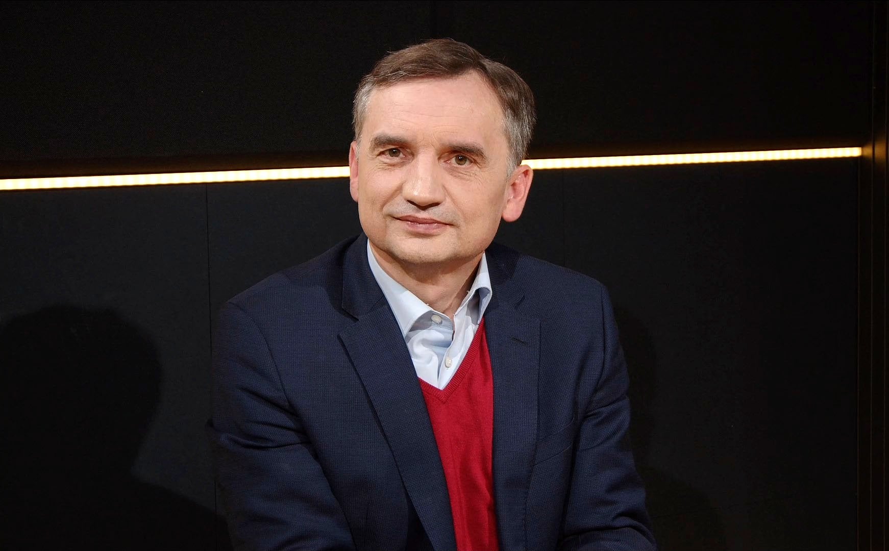 Plecak ewakuacyjny i translatory. Zakupy biura Zbigniewa Ziobry