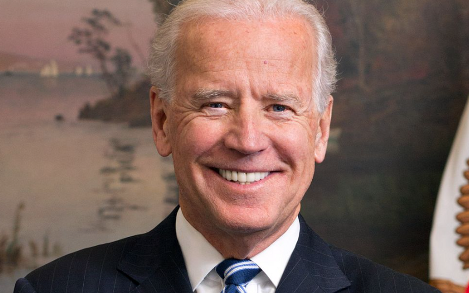 Biden: Gdybym był z Trumpem w szkole, pobiłbym go