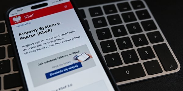 The first by email, the second in KSeF. Double invoice can be a problem for the seller and the buyer